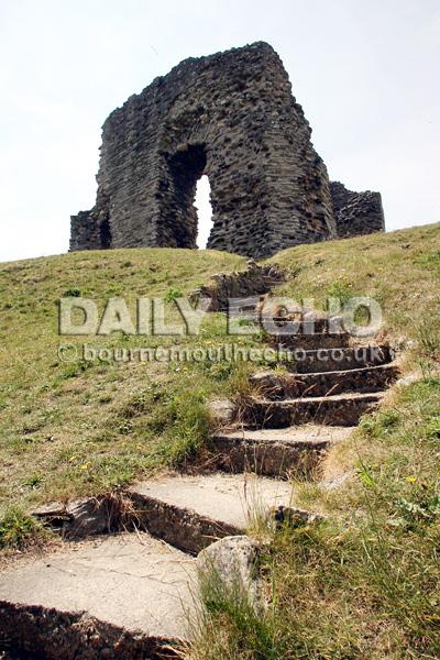 Christchruch castle ruins. 