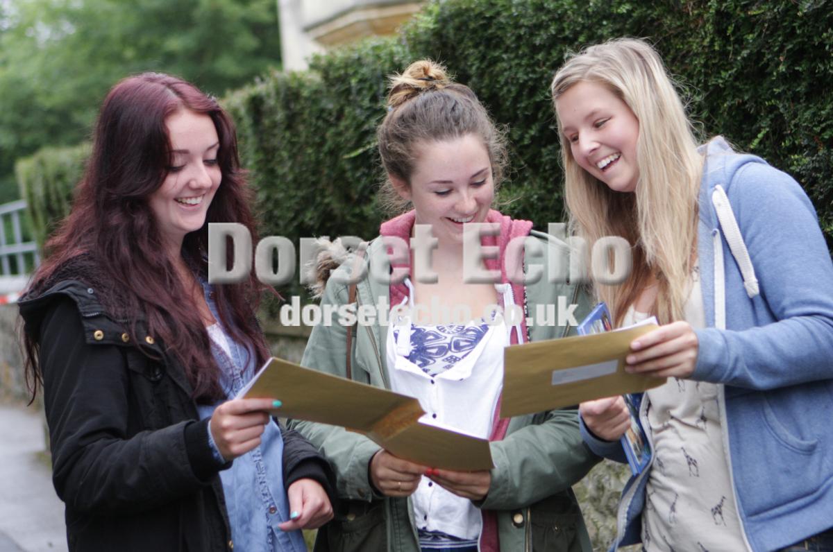 A level results 2013
Woodroffe results
comparing results, Hannah Gaits, Izzy Peters, Molly Savage