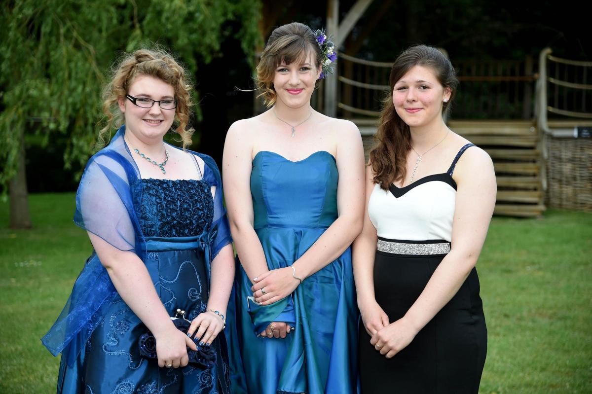 Students at Woodroffe School Year 11 Prom 2015