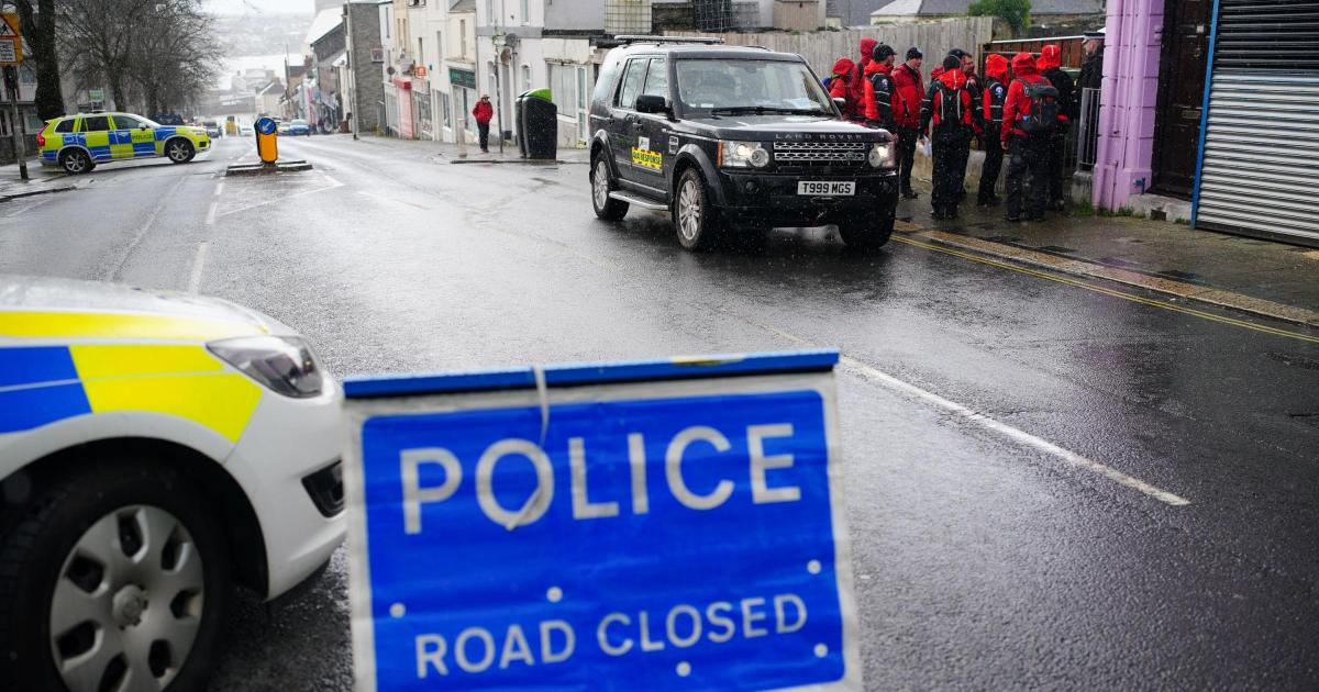 Armed forces praised for bravery after huge operation to remove unexploded bomb - Vimarsana News