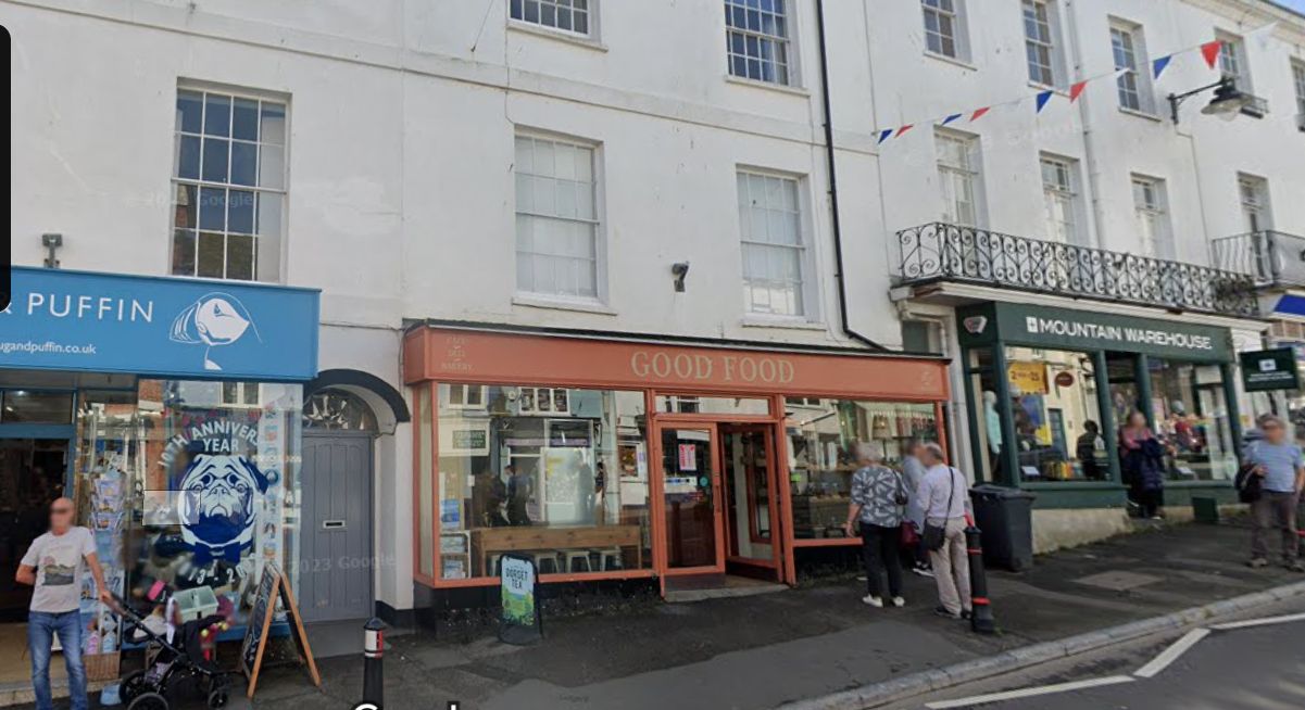 Public notice for new premises licence for café in Lyme | Bridport and Lyme Regis News - Vimarsana News